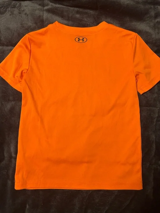 Under Armour Bright Orange Logo Tee with Blue Camo Shorts - Picture 5 of 6